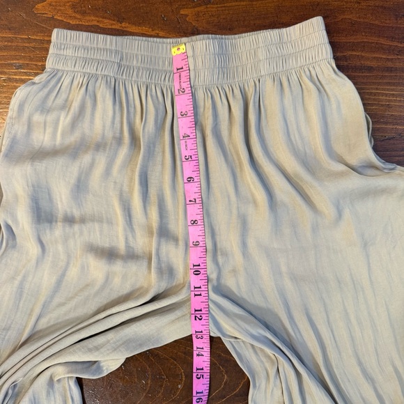 MNG- Tan Wide-Leg Pants‎ with Elegant Draping. Size Small - Picture 8 of 15